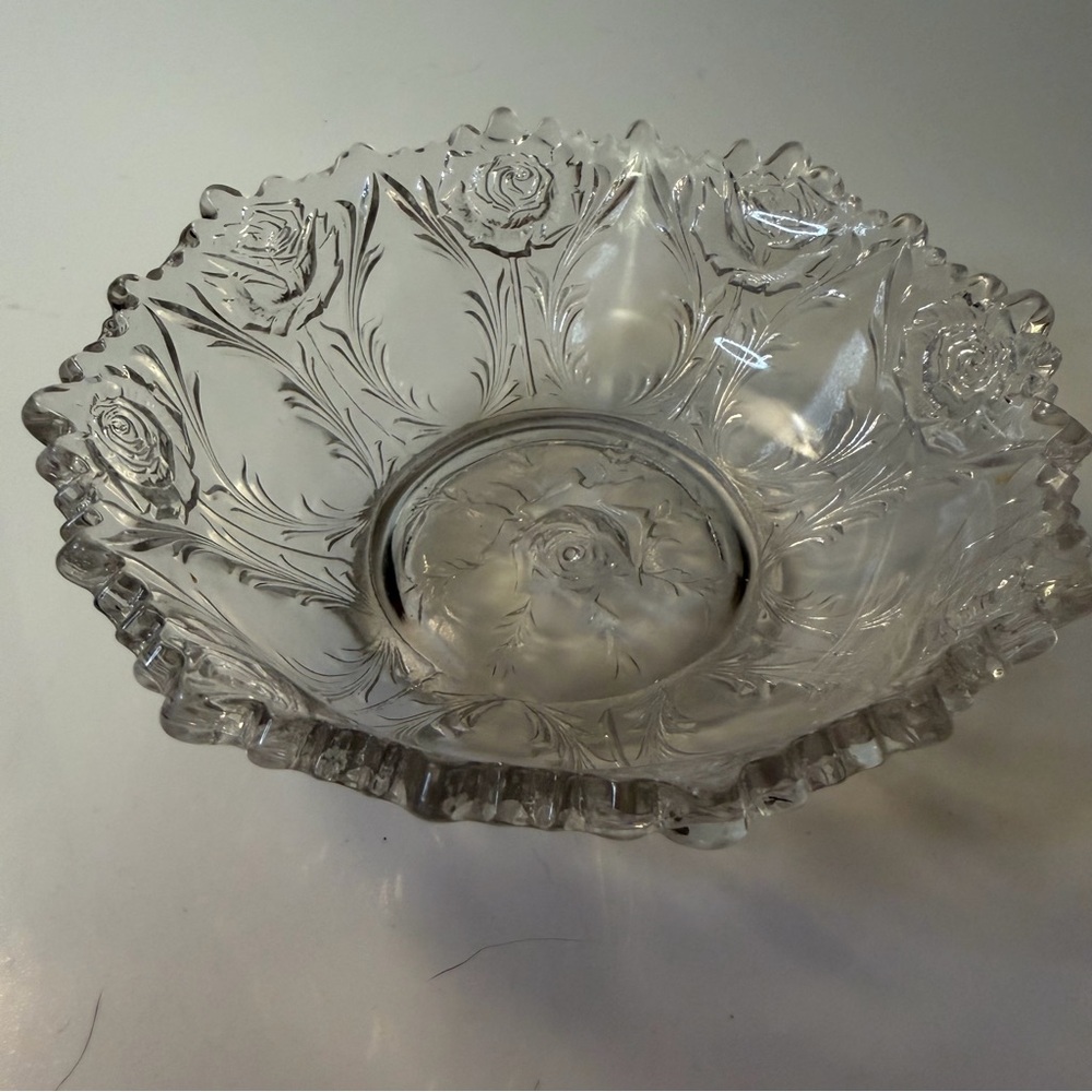 Vintage small Clear Pressed Glass Rose Bowl - Decorative Home Art